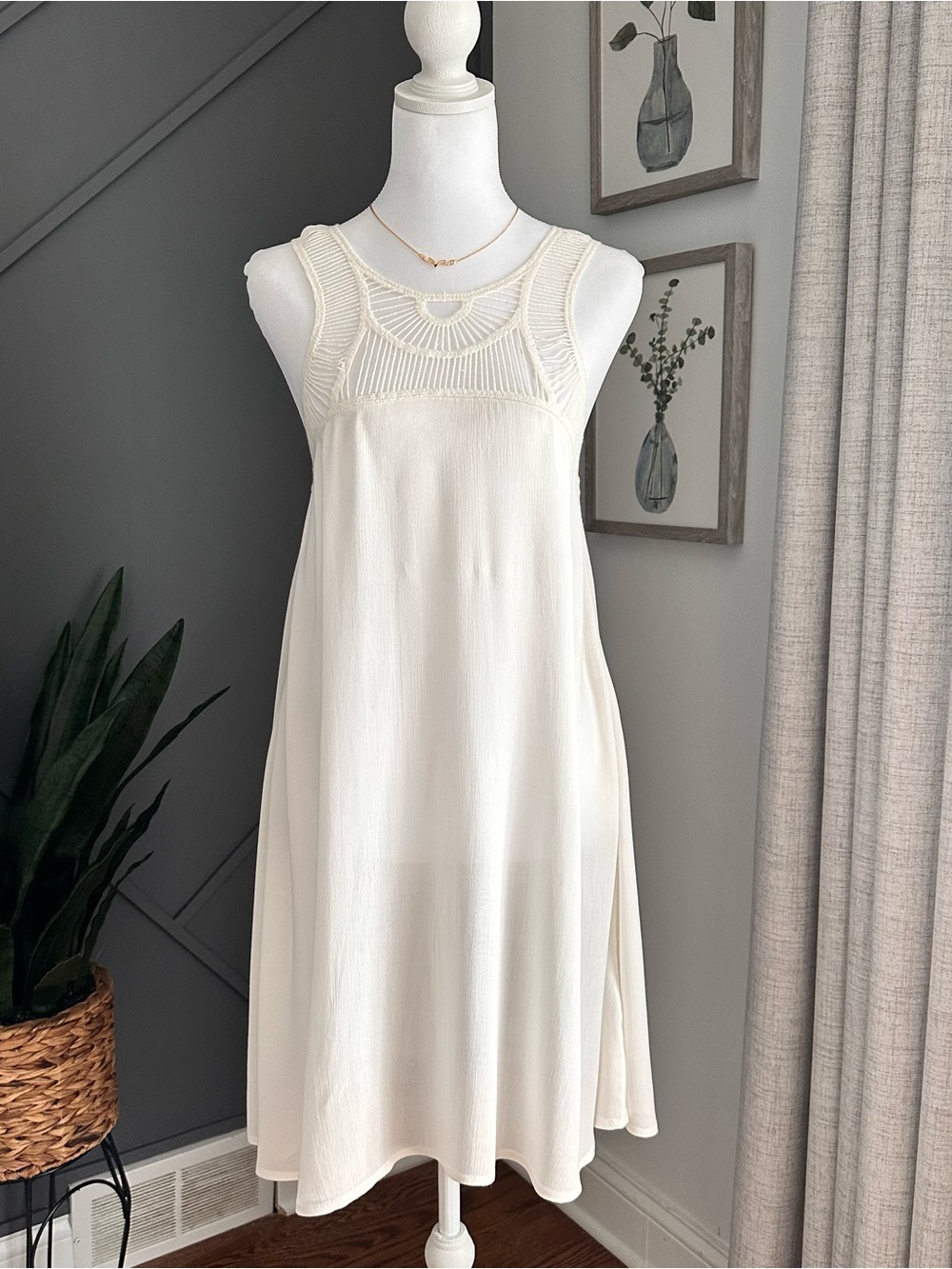 Hollister Coastal White Summer Sleeveless Crochet Yoke Mini Dress Cover Up